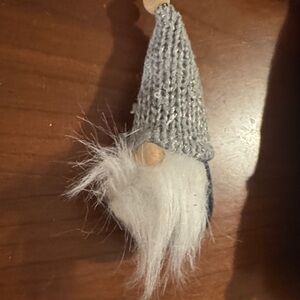 6 Assorted Sized Gnome ornaments